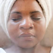 Face Scrubbing plus steaming 